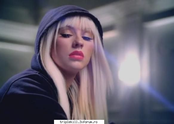 christina aguilera keeps gettin mb.